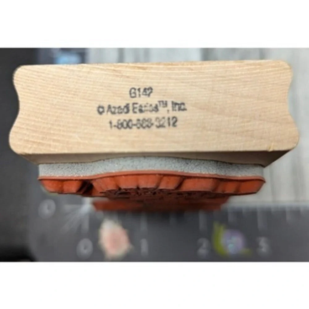 Azadi Earles Country Heart Bunny Clothesline G142 Rubber Stamp Wood #A5